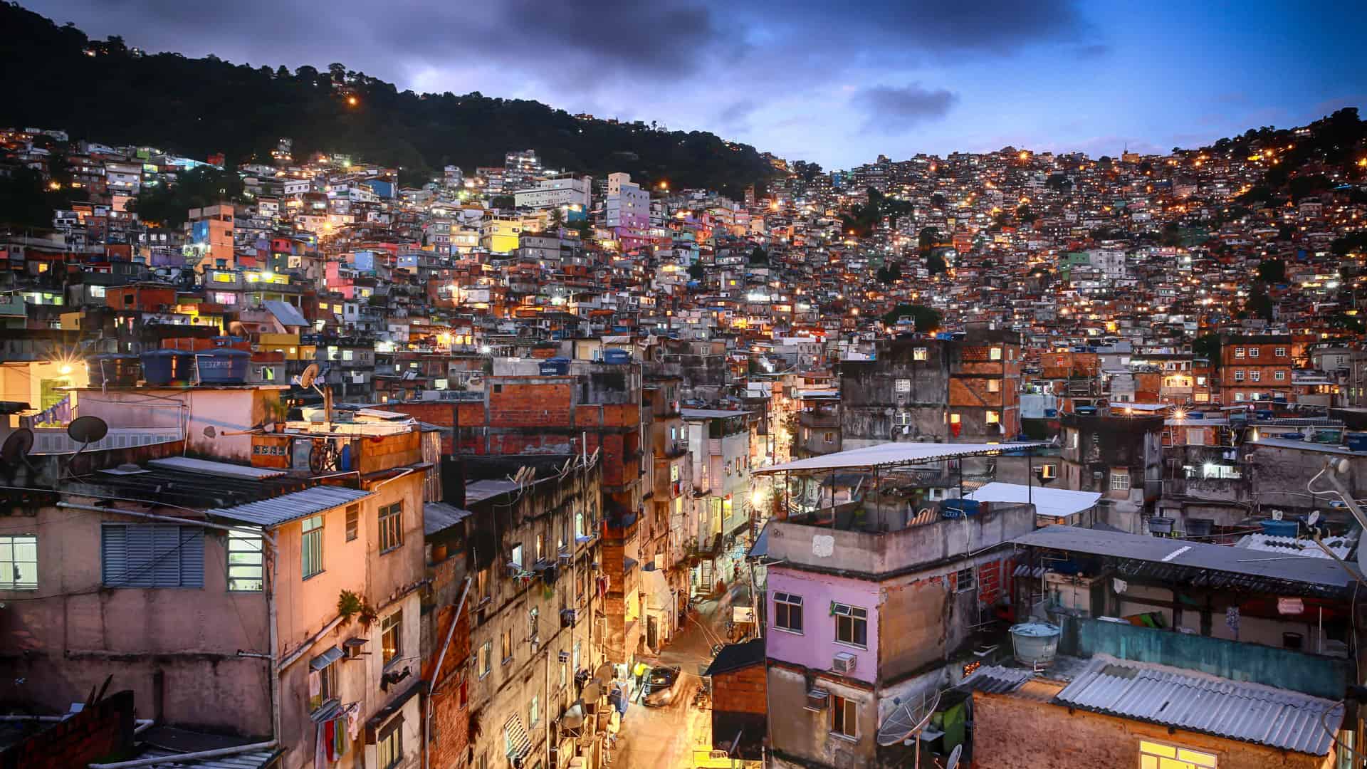 Morar em favela no Rio aumenta chance de acusação por associação ao